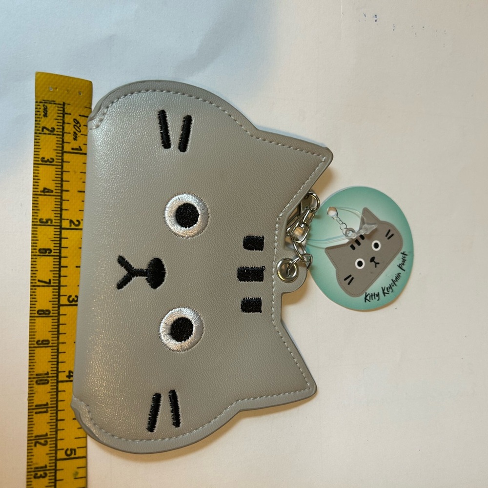 Source Unknown Gray Cat Keychain Pouch - Picture 6 of 8